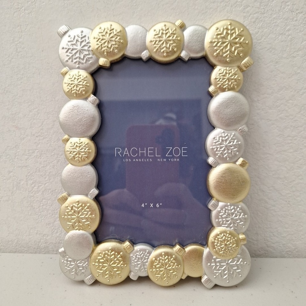 Rachel Zoe New York Christmas Ornament Picture Frame Photo 4 x 6 Inch
